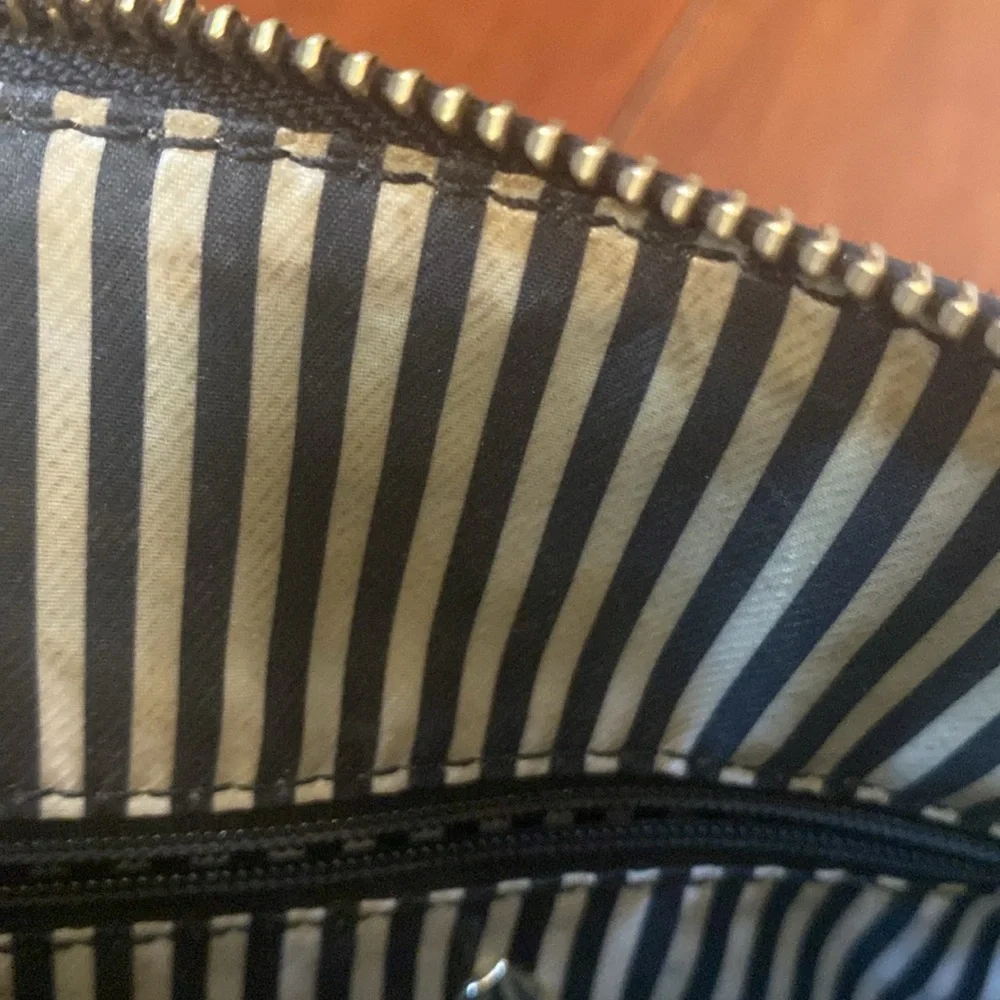Kate Spade black Cameron Street Lucie crossbody bag purse adjustable strap